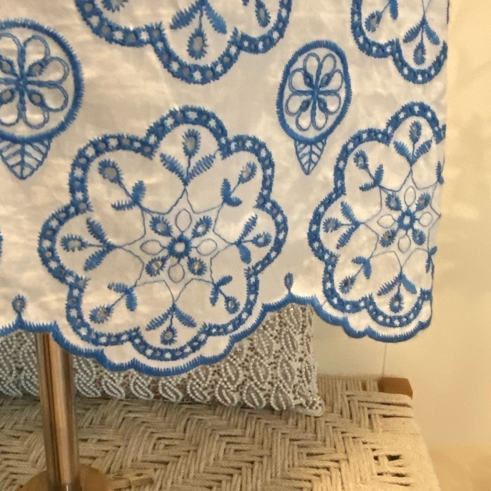 NWT Cartolina Nantucket The Lizzie Embroidered Eyelet Dress
Blue White Size XL - Picture 10 of 11